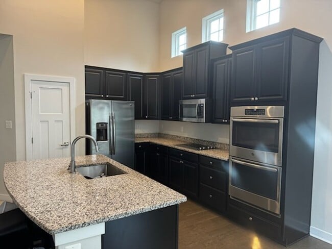 Building Photo - Charming 3-Bedroom, 2-Bath Single-Story Ho...