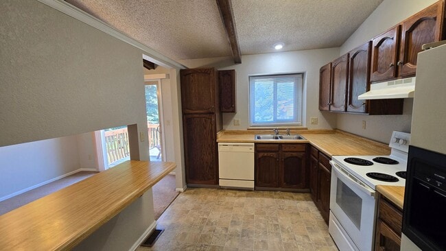 Building Photo - 4020 Thundercloud Dr