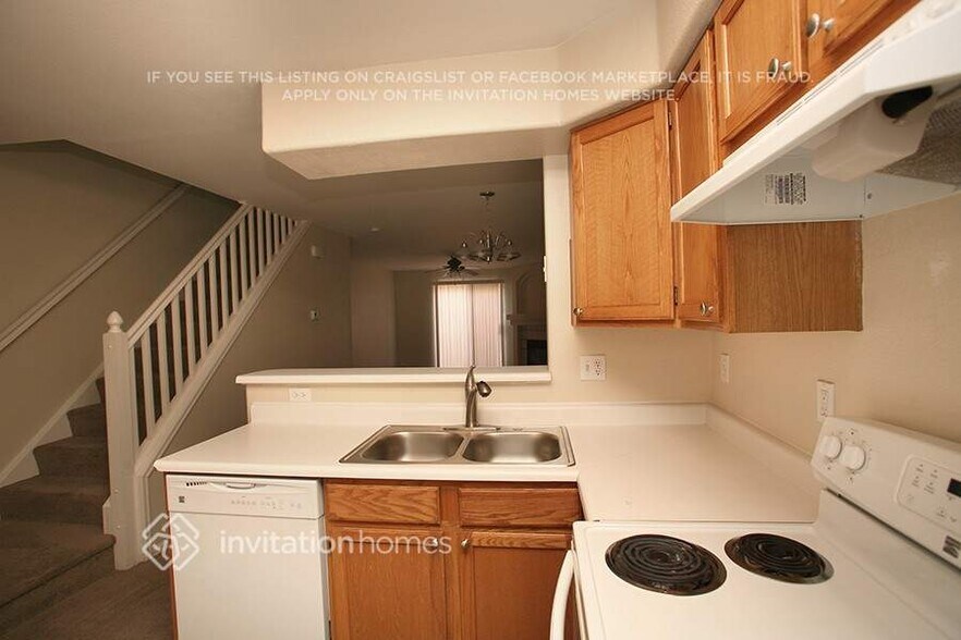 Building Photo - 11812 E Kepner Dr