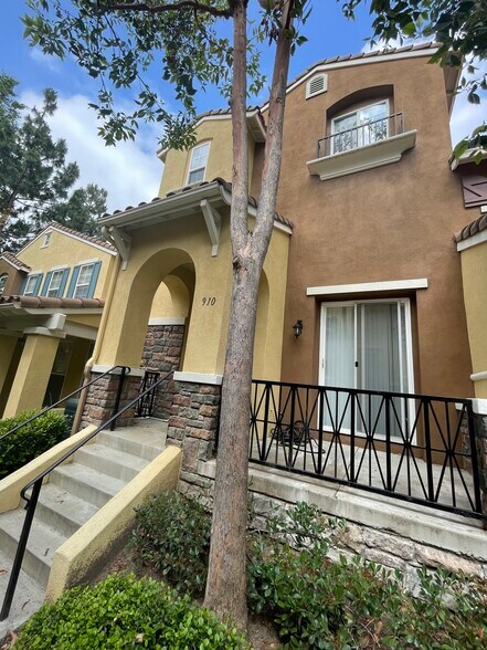 Building Photo - 910 Timberwood