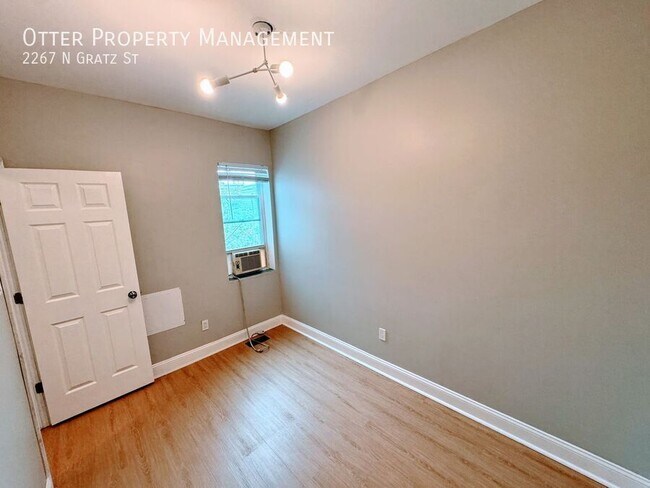 Building Photo - 2267 N Gratz St