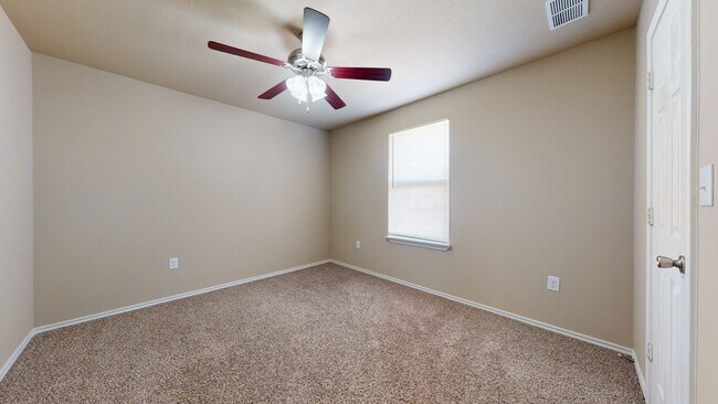 Building Photo - 812 Parkplace Ridge