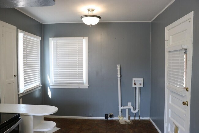 Building Photo - 2826 24th St