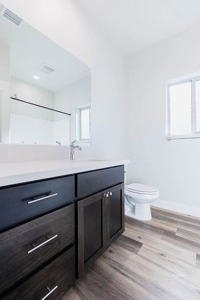 Building Photo - Charming 4-Bedroom Home with Modern Upgrad...