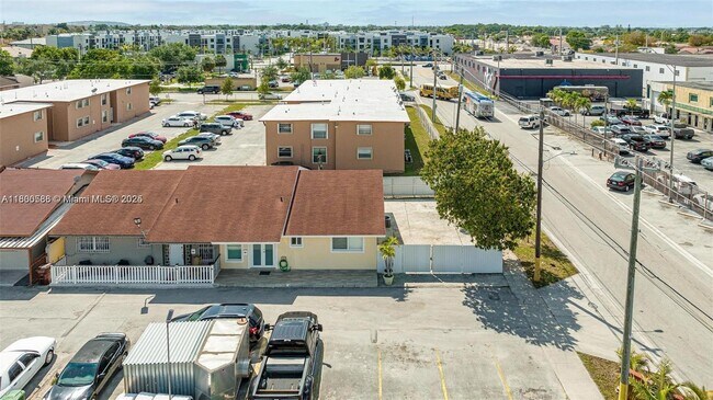 Primary Photo - 330 W 74th Pl