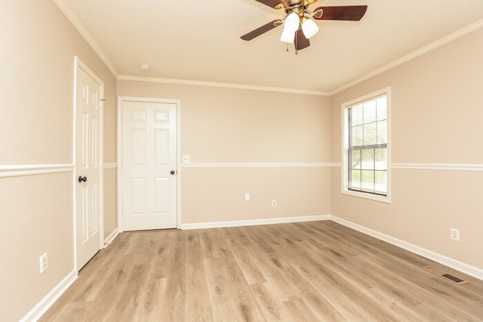Building Photo - 164 Cedarwood Ct