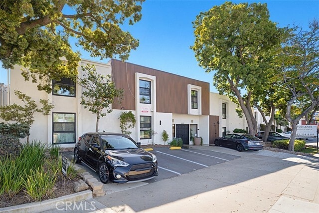 Building Photo - 6679 Linda Vista Rd