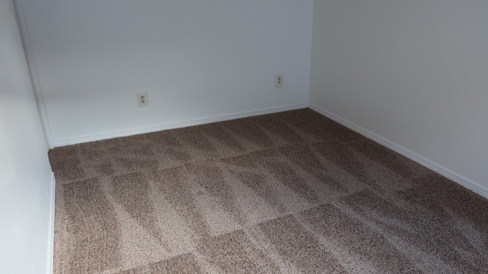 Building Photo - 1019 W Park St