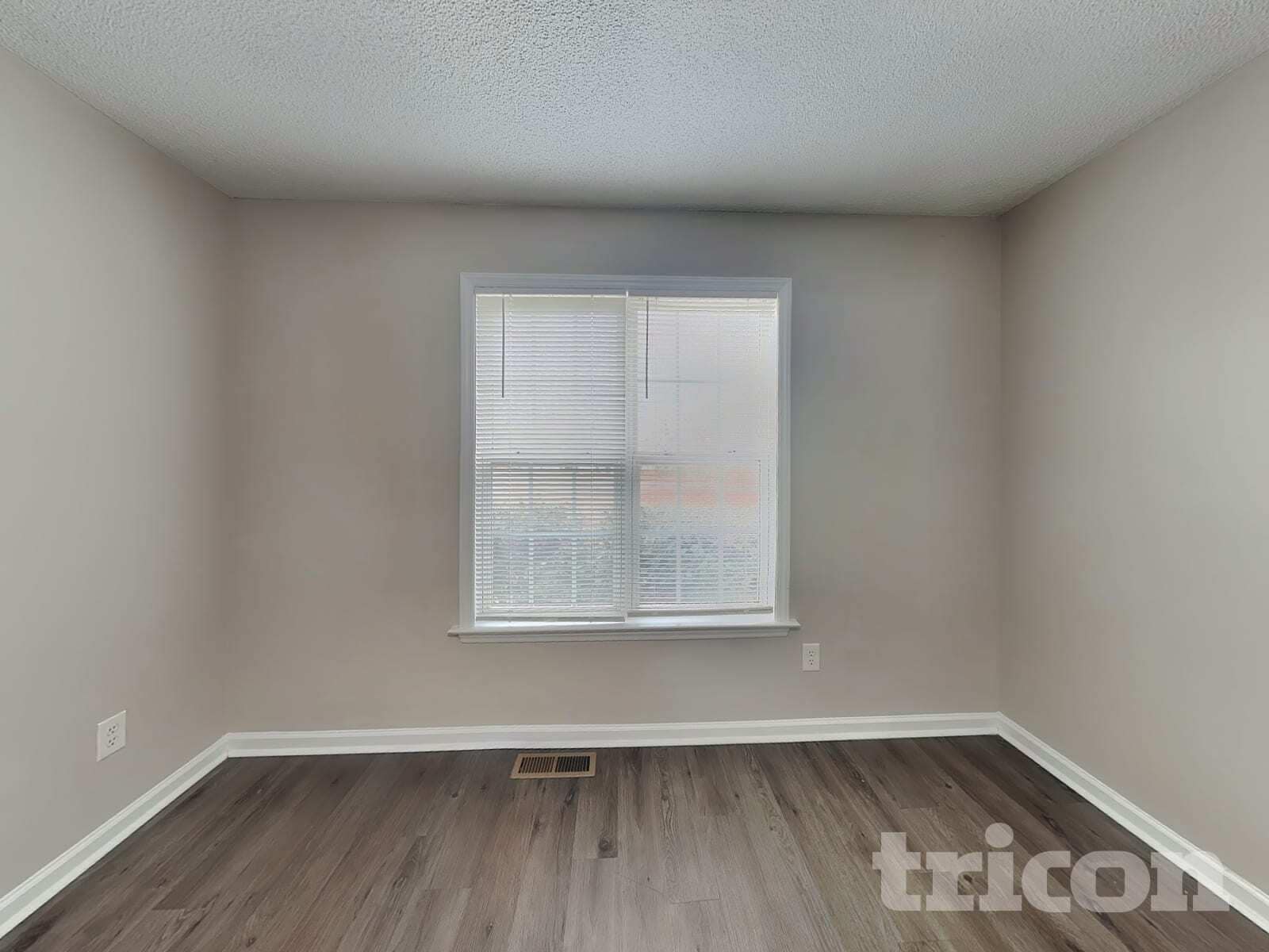 Building Photo - 105 Pinto Ln