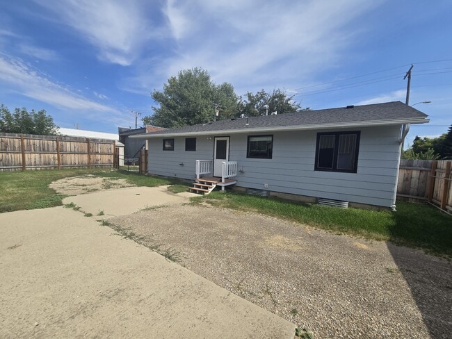 Building Photo - 124 W Water St