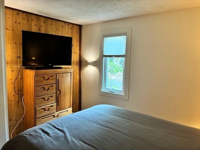 Building Photo - Long Term Rental- Gold Camp #69