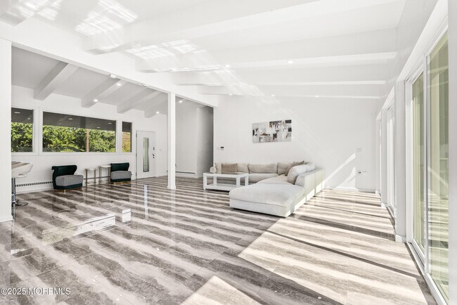 Building Photo - 512 Deal Rd