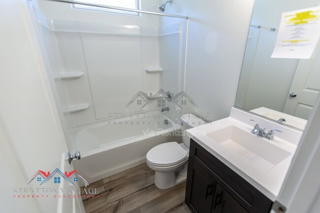 Building Photo - 1474 W Inca Dr