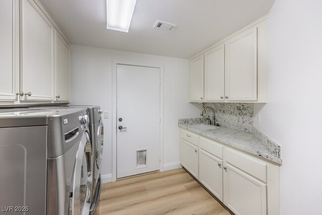 Building Photo - 249 Timber Hollow St