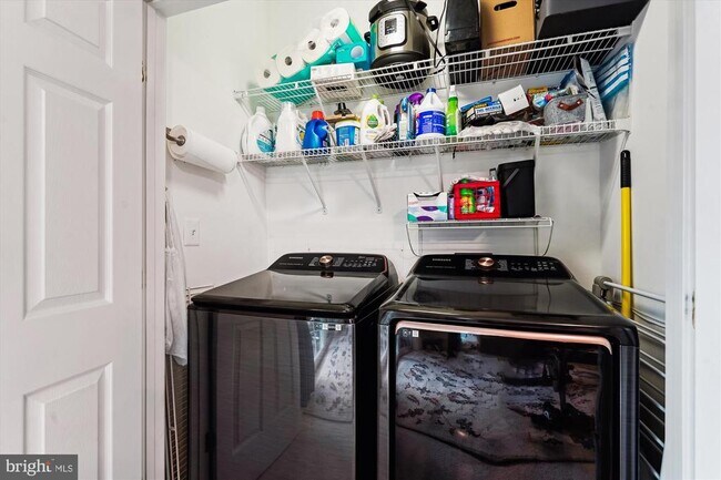 Building Photo - 5310 Chieftain Cir