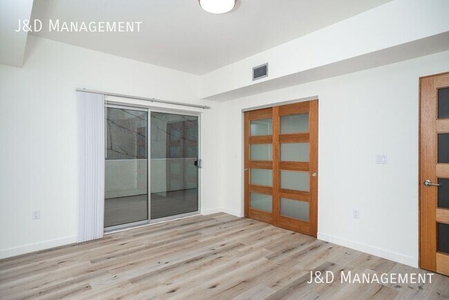 Building Photo - 3333 Reynard Way