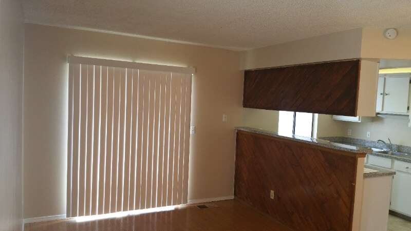 Building Photo - 17000 E Ford Dr