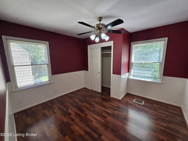 Building Photo - 3932 Kennison Ave