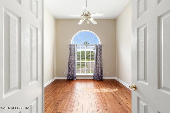 Building Photo - 337 S Mill View Way