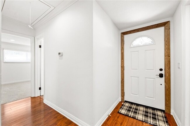 Building Photo - 5892 Meadowlark Dr
