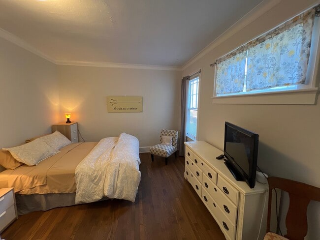 Building Photo - Maryland721