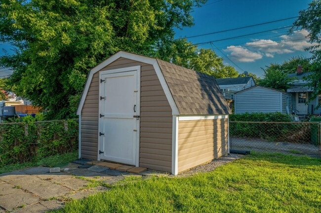 Building Photo - Cozy 2 Bedroom, 1 Bathroom Home in Manches...