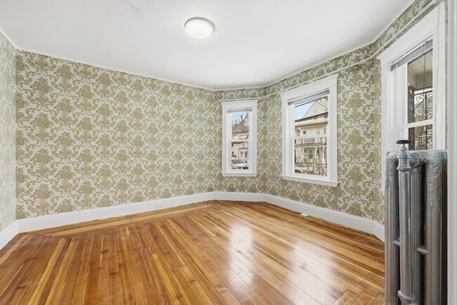 Building Photo - 111 Dustin St