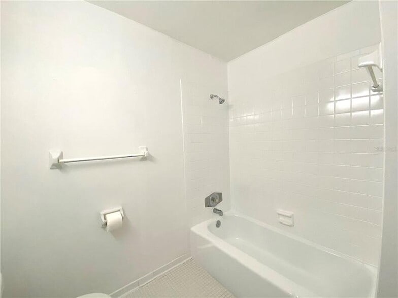 Building Photo - 2622 Lemon Tree Ln