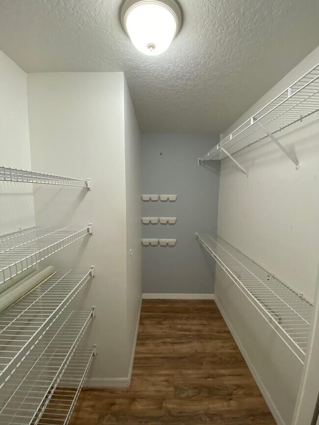 Building Photo - 4217 Malden Dr