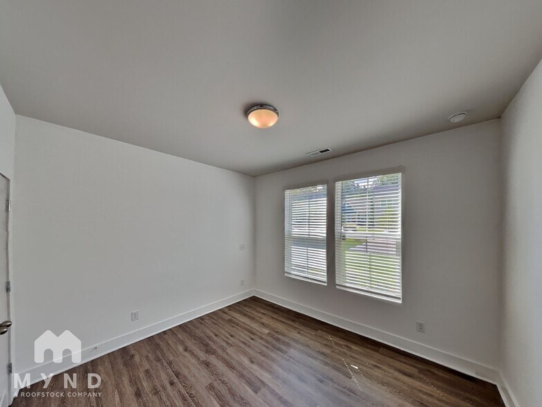 Building Photo - 3913 Ironwood St