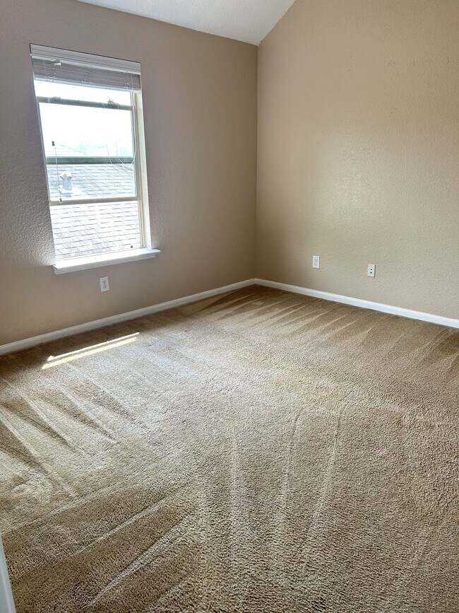 Building Photo - 26903 Glacier Creek Dr
