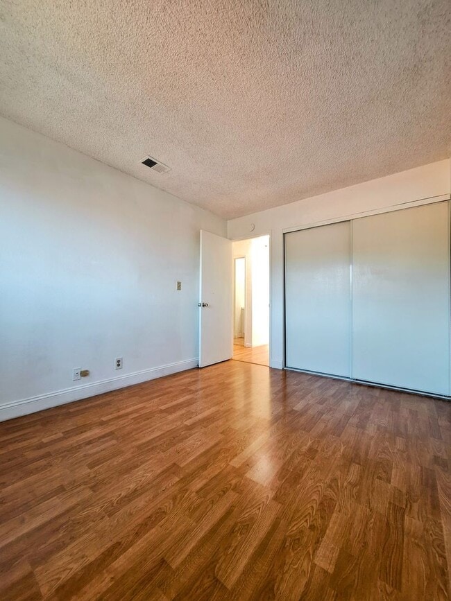 Building Photo - Beautifully Remodeled Two-Story 3bd Duplex w/Attached Garage & Private Yard