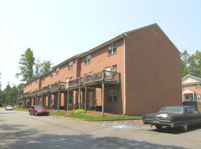 Building Photo - Cedar Bluffs Apartments