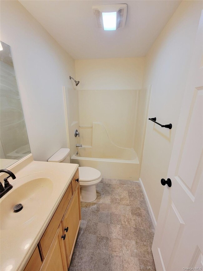 Building Photo - 41 NY-208