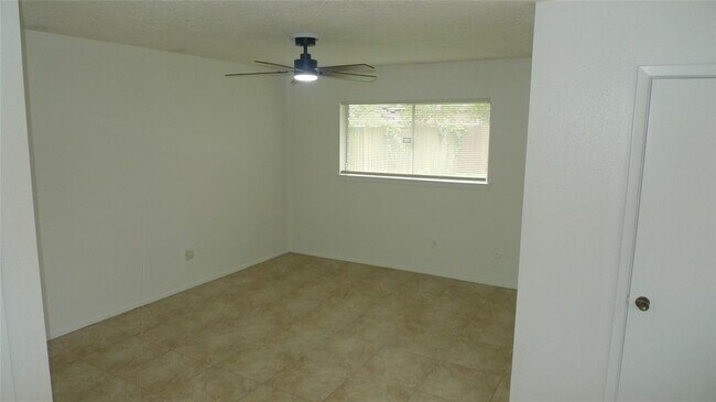 Building Photo - 11311 Verlaine Dr