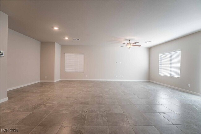Building Photo - 3823 Corellia Ave