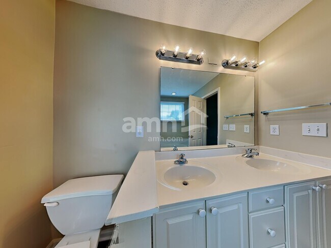 Building Photo - 6307 Stonewick Dr