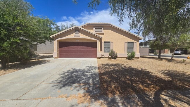 Building Photo - Great price for this Goodyear neighborhood!
