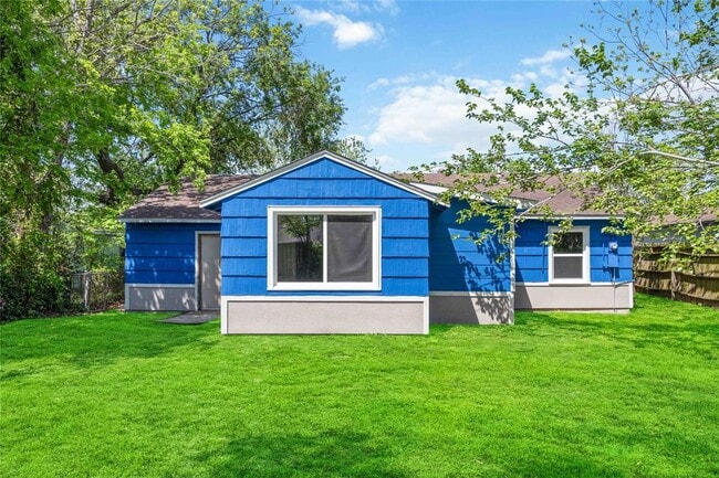 Building Photo - 5206 Willow Glen Dr