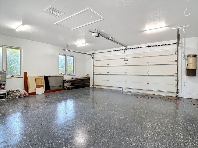 Building Photo - 1200 Poitras Dr