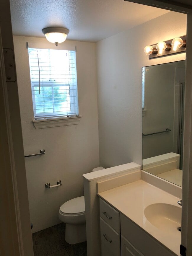Building Photo - 3 Bedroom 3.5 Bath Covered garage at Nanea...