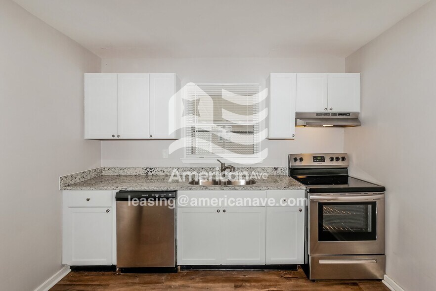 Building Photo - 6126 Windsor Dr