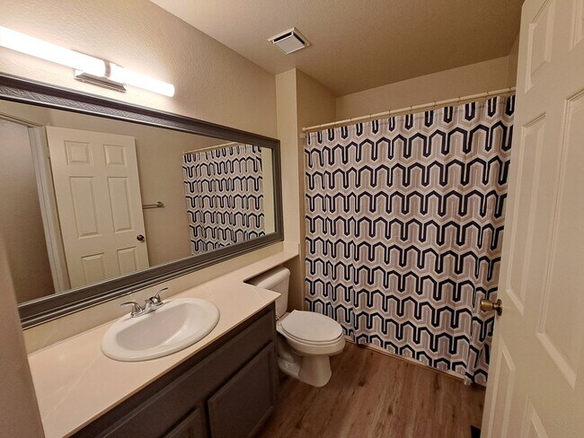 Building Photo - 143 Buttercup Cir