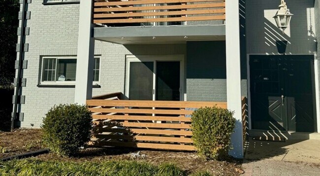 Building Photo - Minutes from I-170. Ask about our Move in ...