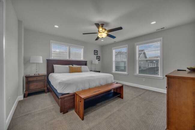 Building Photo - Wasatch Springs Gem