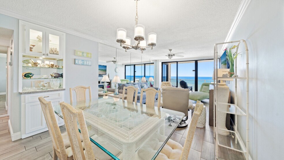 Building Photo - 7205 Thomas Dr