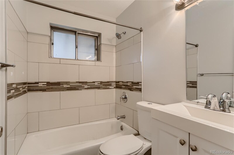 Building Photo - 6470 Olive St