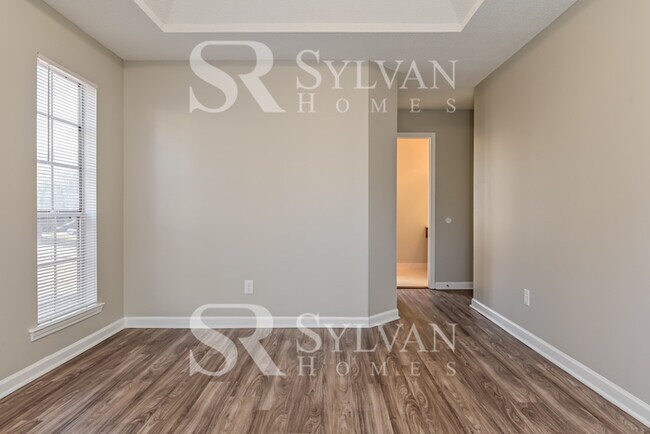 Building Photo - Prepare to be impressed by this 3 bedroom, 2 bathroom home