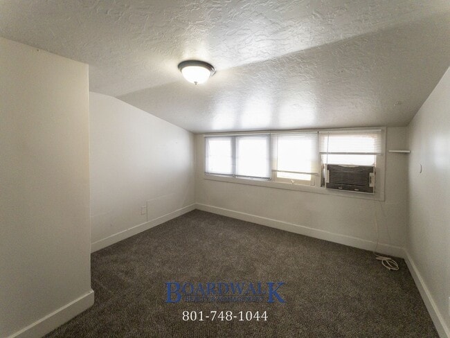 Building Photo - 1768 S 400 E