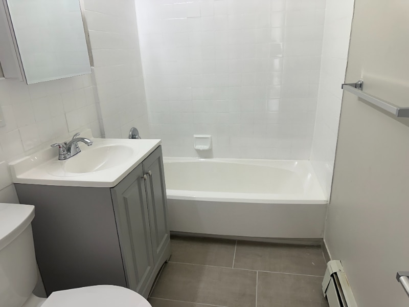 Building Photo - 67 Brinkerhoff St